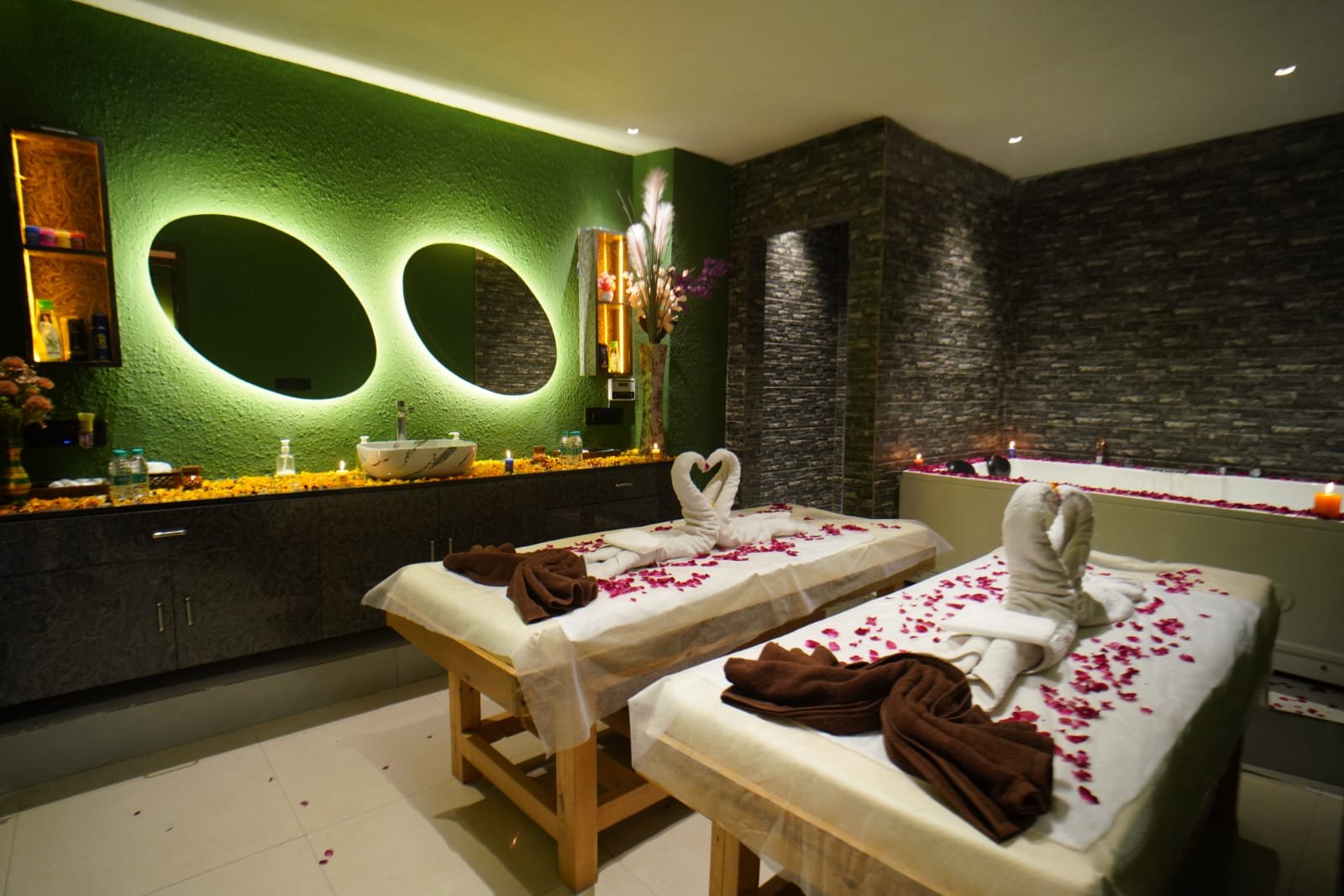 10 Reasons Why Regular Spa Visits Improv...